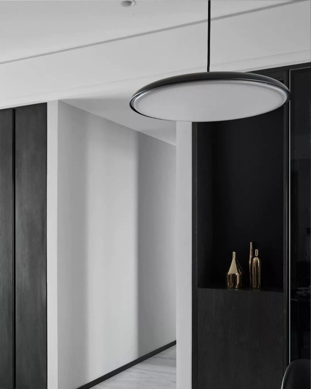 铝合金|都2021年了,你家还在用瓷砖踢脚线?答应我,请把它换了吧!