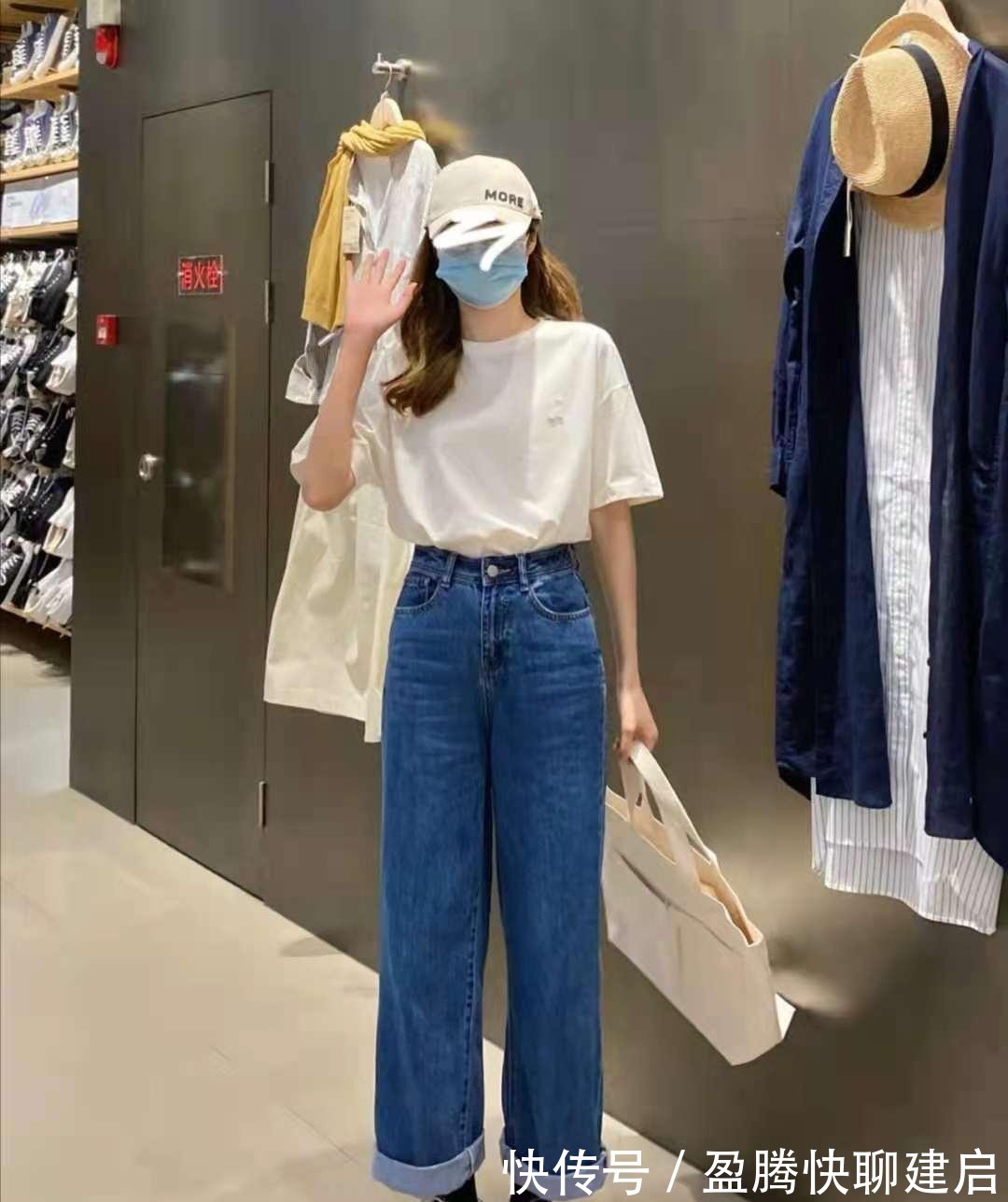 女生|女生牛仔裤搭配什么上衣好看