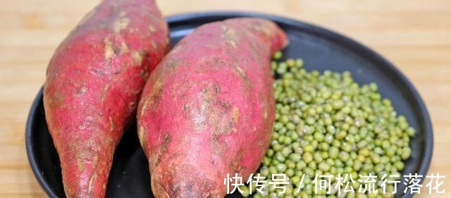 绿豆里加2个红薯,这样做健脾开胃又解馋,大人小孩都爱吃,真香!