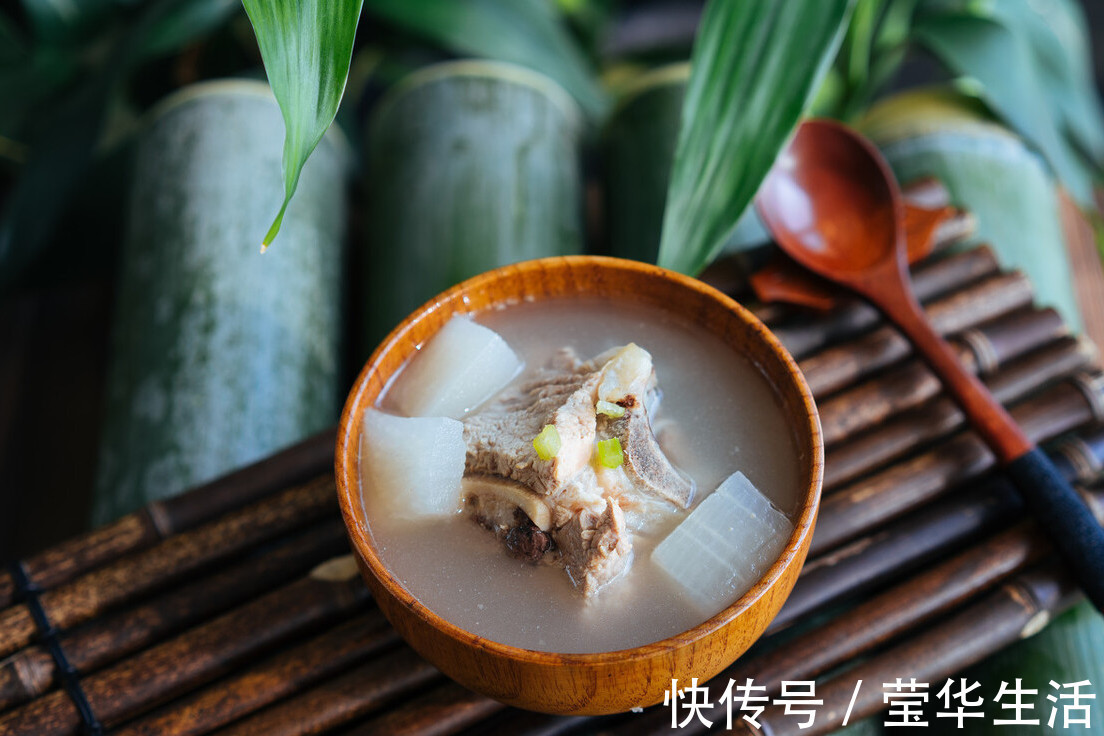 夏天|夏天太炎热,推荐大家多喝这道汤,清爽不腻又解暑,老少皆宜