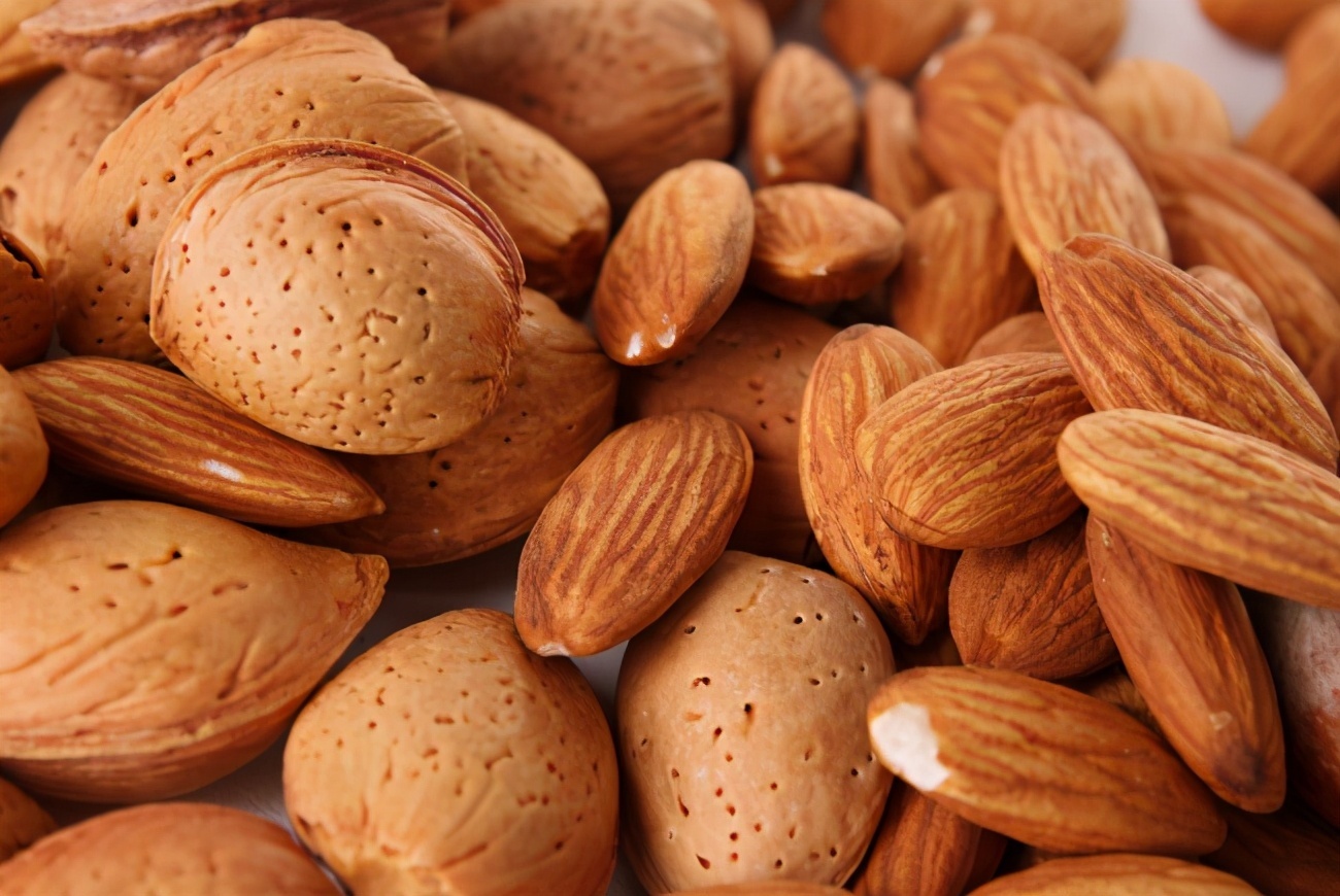 血管疾病|血压高不能吃海带内科医生坦言若想稳定血压，少吃3种美食