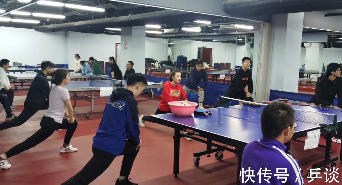 职业规划|新年第一课！丁宁晒出在北大的教学组图，开辟另一条乒乓赛道！