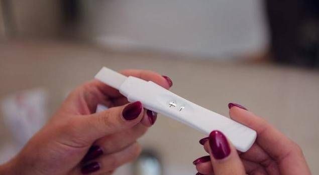 怀孕|怀孕8个月突然来例假,老公急忙送医院,医生检查后连连道喜