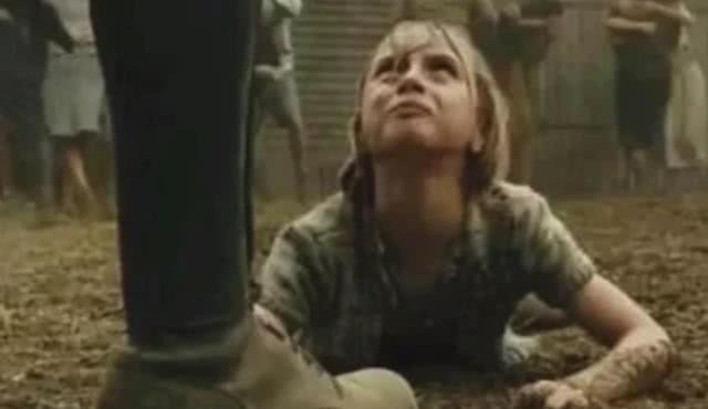 士兵|纳粹士兵“枪决”5岁小女孩，枪响之后40年，士兵却赢得了世界的尊重