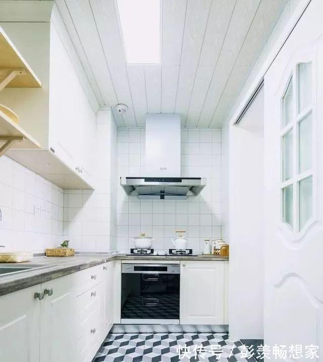 铝扣|吊顶是用铝扣板还是石膏板好这种材质易褪色还有毒！幸好选对了