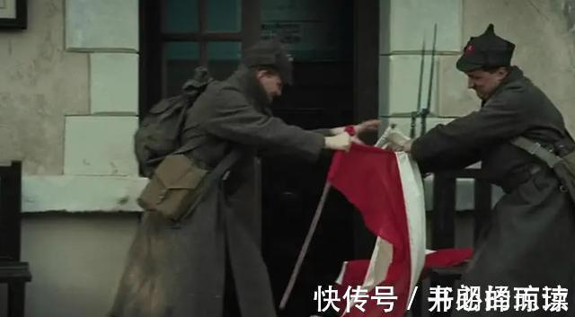 卡廷惨案|面对地上的魅惑菇!谁会抢先一步吃掉?趣味测试!