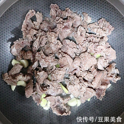 牛腩|软烂入味的萝卜炖牛腩，超级下饭