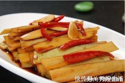 腌萝卜时，有人放盐有人晾晒，腌菜师傅教你1招，口感脆嫩又入味