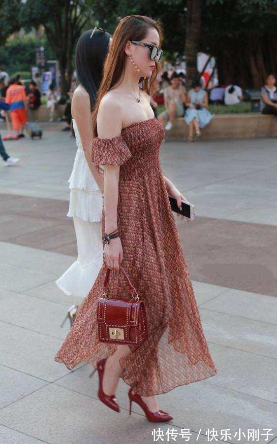长裙 若想长裙穿的美,鞋子的搭配是关键!今年这样穿,优雅又时髦