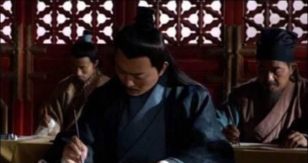  崔邠|宰相想报复此人，问主考官此人是否中举，考官会错意，令此人高中