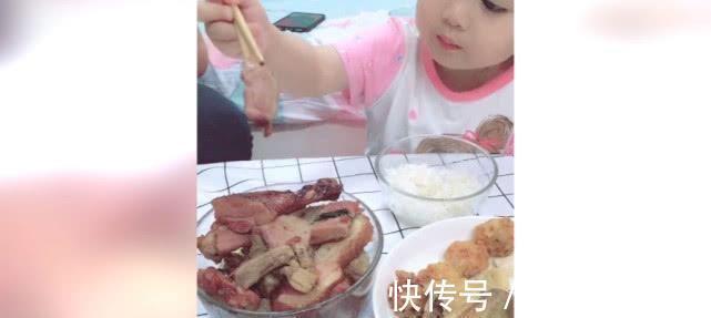 小姑娘|老公上辈子干了什么，这辈子得到了那么好的女儿，网友：好暖心！