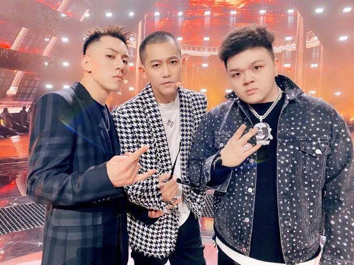 07届快男苏醒举办见面会,人气低到要路人扮演粉丝,工资只给10元