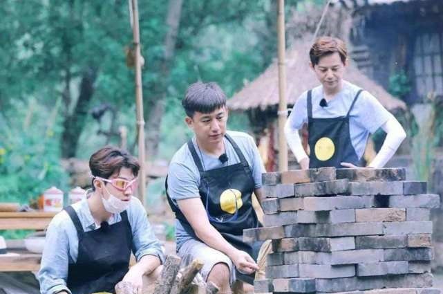 張子楓|黃磊說和張子楓說爸爸累了，誰注意彭昱暢的表情，這節(jié)目沒有白追