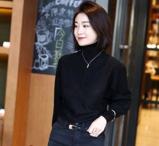 正确 这才是毛衣的正确穿搭,简单优雅又减龄,轻松穿出20岁的感觉