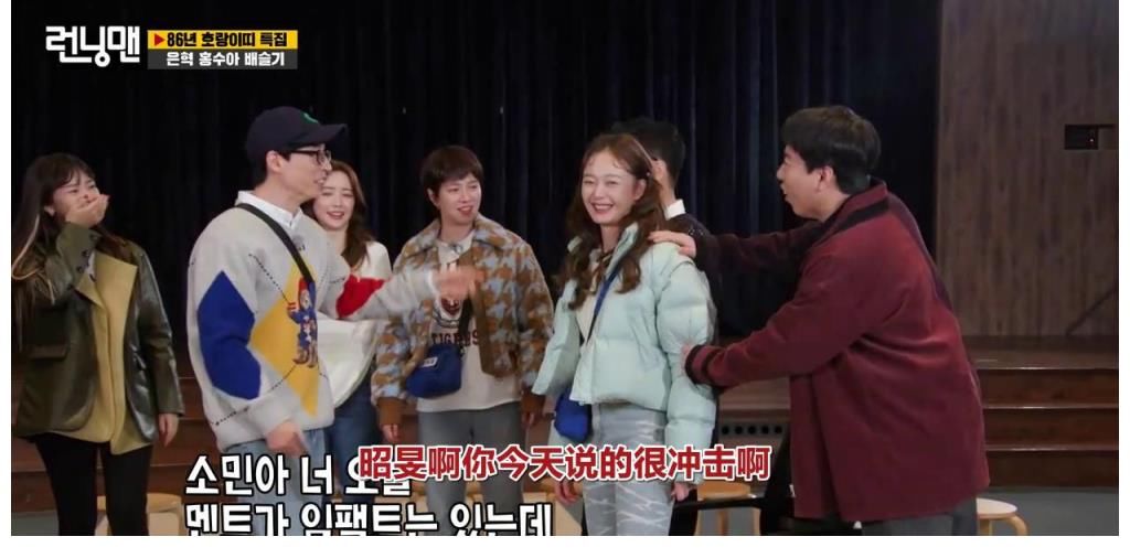 时隔多年，再看裴涩琪跳复古舞，她还是没有变，我们却已经老了