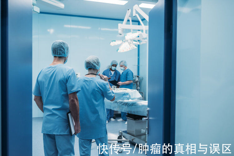 劝退|每年做近千台手术，却劝人别轻易开刀，医生给肺结节患者3个忠告