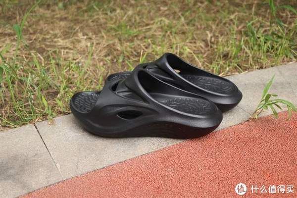 鞋子|这款拖鞋能够满足你对鞋子的所有幻想：咕咚运动舒缓拖鞋体验