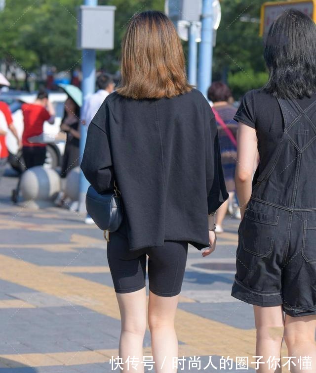 t恤 五分运动休闲裤不显腿短,搭配得当,显黄金比例!