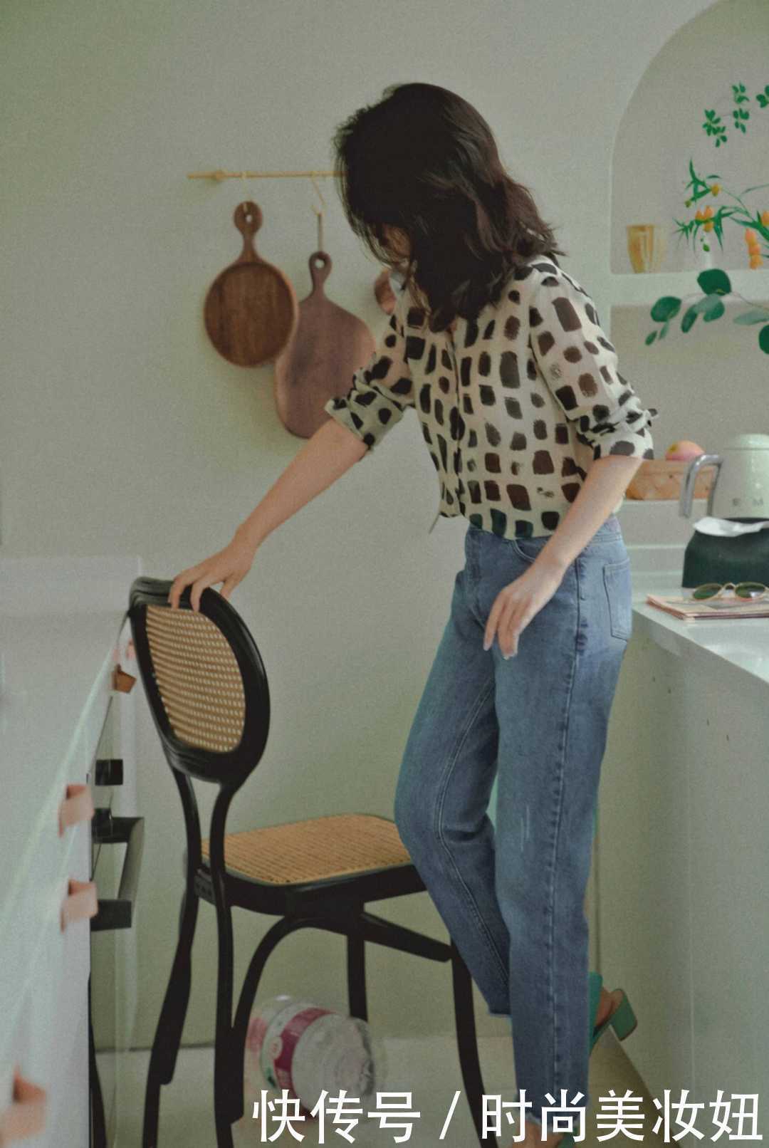 夏日|夏日衬衫如何选择？教你4种搭配技巧，三四十岁女人穿好美