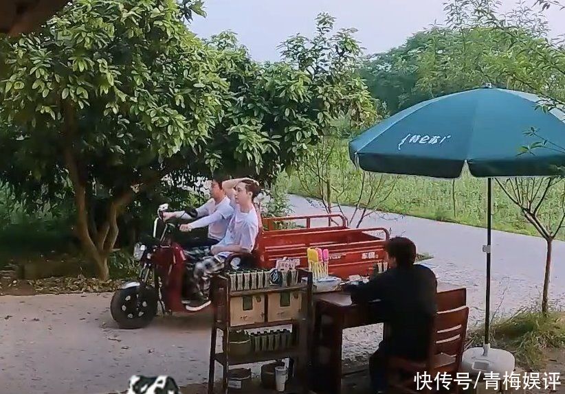 節(jié)目|張藝興去進(jìn)貨，坐三輪卻坐出跑車既視感，誰曾想一旁的彭彭更搶鏡