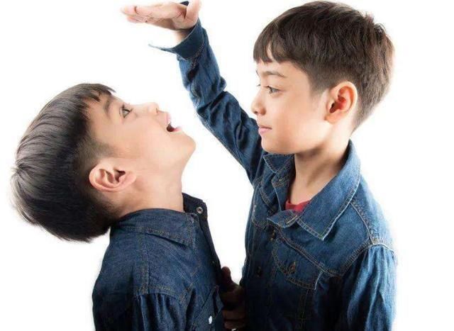家长们|孩子身上三个部位“短”,将来可能不会长太高,家长要“早知道”