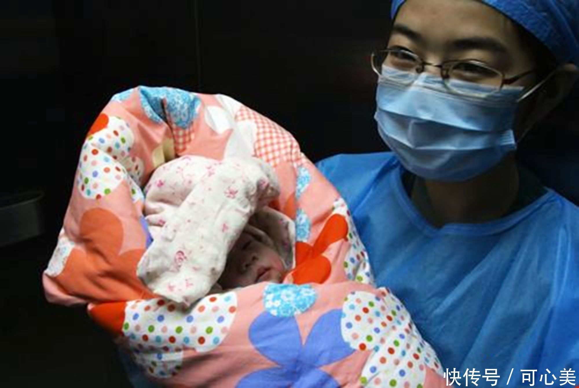 观摩|妇产医院让男医生接生,是不顾忌产妇隐私吗院方的回答有理有据