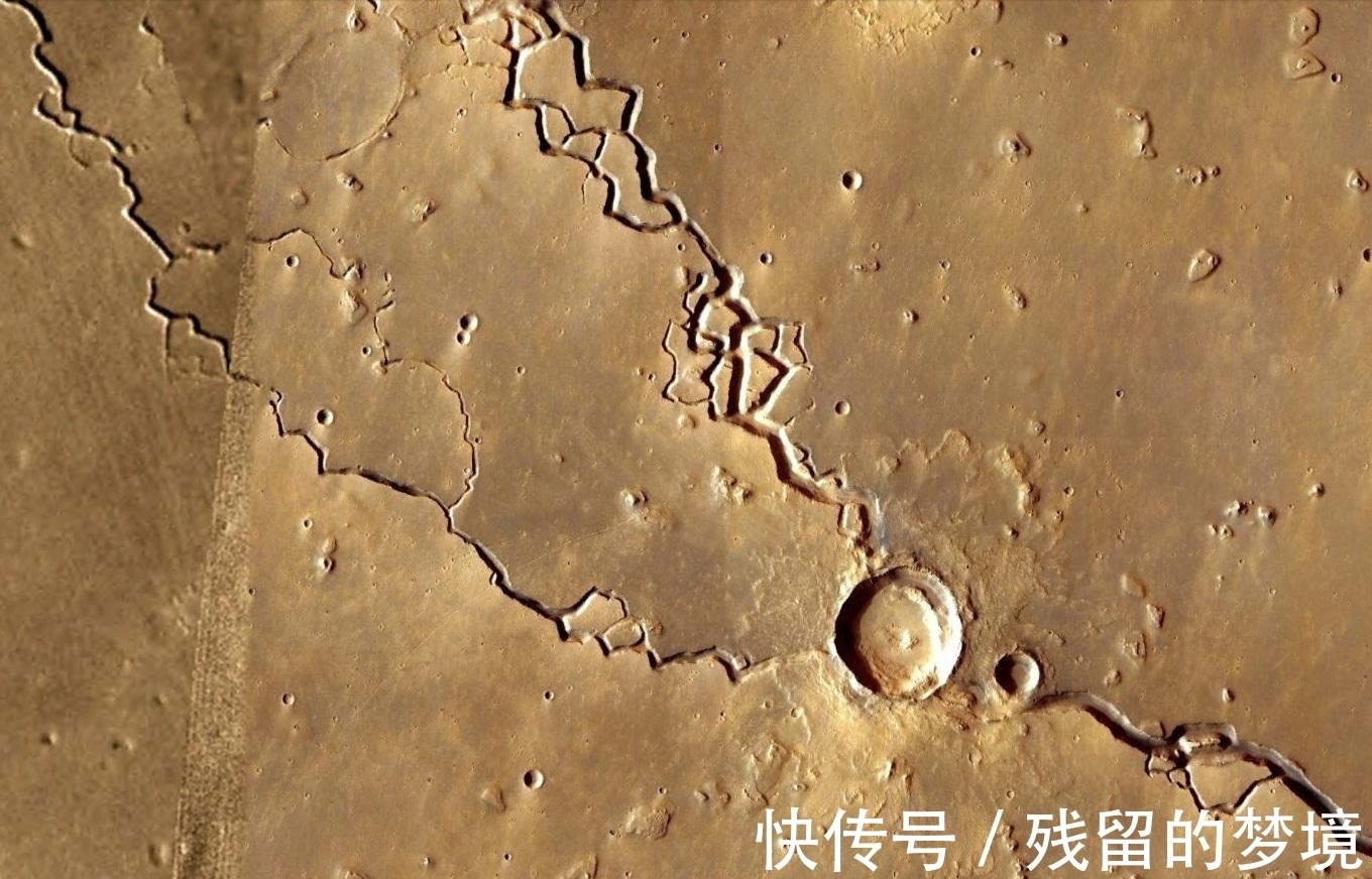 Nasa科学家坚称 火星上确定已发现人脸像 且是人为制造 全网搜