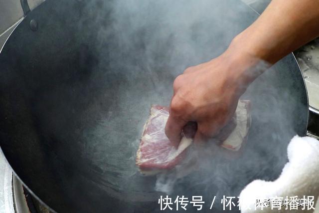 猪肉|炖猪肉时，这1种调料不能放，否则猪肉又老又柴，很多人都不懂