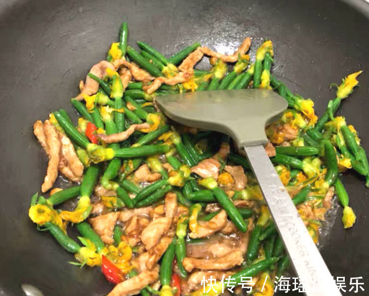 此菜比燕窝养人，8块一斤，排出体内“垃圾”，光长颜值，不长肉
