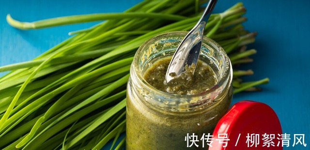 腌韭菜花别只放盐,教你正确比例配方不变色不变味,放一年不坏!