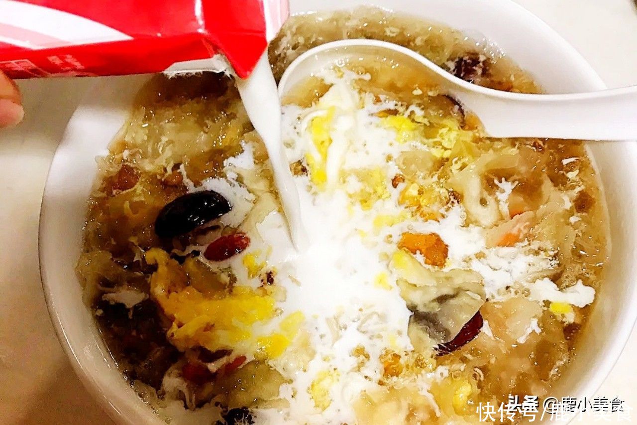 常喝|三伏天,女性常喝这碗“美人羹”,甜润好喝,养颜补水,皮肤滋润