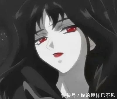 动漫头像：草地上的小羊好幸福，站在自己巨大的食物上