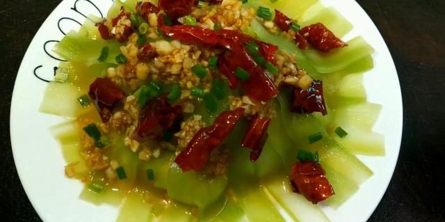 爽口|这才是莴笋最好吃的做法,脆嫩爽口,开胃下饭,赛过大鱼大肉