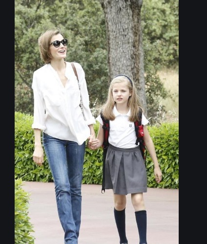 王妃|西班牙王妃才是人生赢家，二婚嫁给国王被宠上天，50岁仍旧美艳似仙女