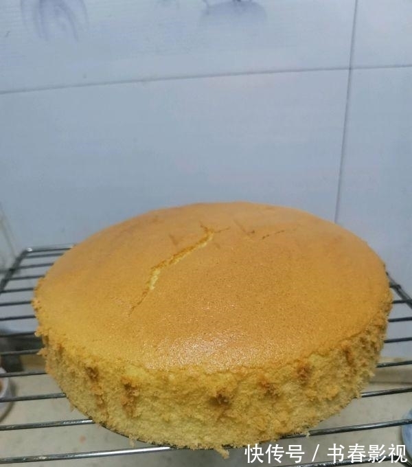强身健体|在家自制戚风蛋糕,松软可口,奶香浓郁,步骤详细,快来学一学吧。
