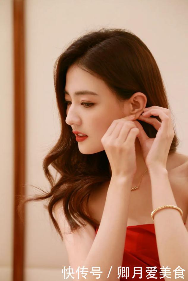 脸上有这5个特征的女生,就是大众脸,自以为很好看,其实很普通