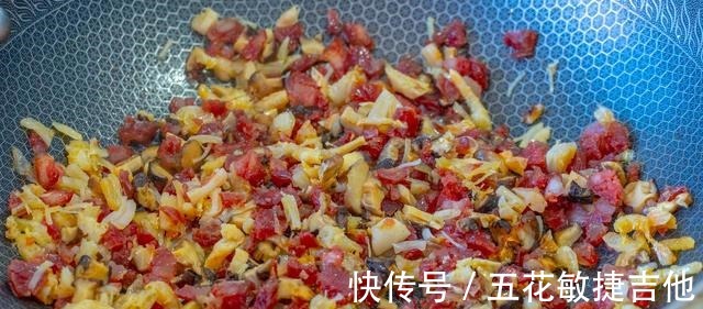 冬天多吃白萝卜，教你最好吃的做法，外焦里嫩又鲜香，上桌就光盘！