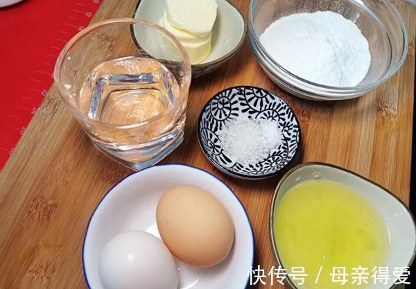 柠檬汁|空心泡芙,填入芒果冰淇淋,果酸成了甜蜜的幸福桥梁