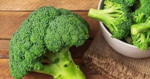 中年|女性要“美容瘦身”?多吃3物,滋阴排毒养颜,肤白貌美“赛天仙”