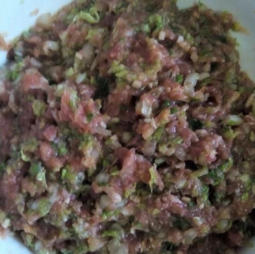 饺子皮|拌饺子馅，到底要不要放油？很多人不懂，难怪饺子不香不嫩