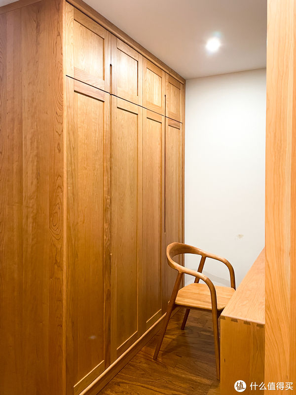 书桌|开门见厅小户型,留出1㎡给玄关加点戏,空间利用率狠狠拿捏