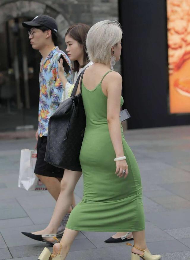 牛仔裤|“腿粗”不要勉强自己,牛仔裤都快撑破了,这样穿真有那么好吗?