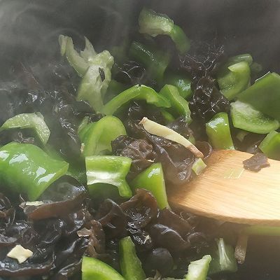 青椒|青椒木耳炒鸡蛋