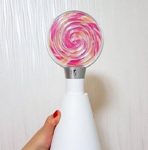 有應(yīng)援棒的女團(tuán)，智齒棒、天使棒、蘿卜燈、粉錘，你最喜歡哪家？