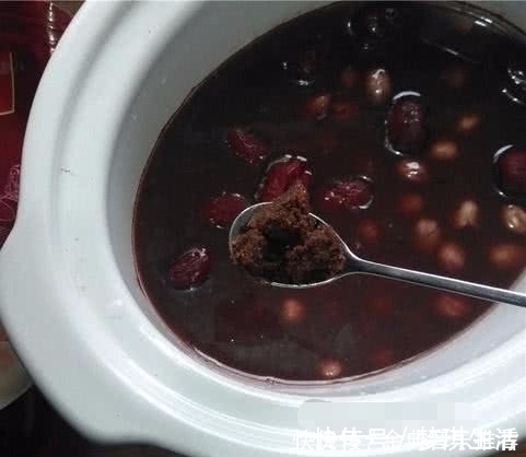 四红汤|女人常喝这碗“四红汤”，四十岁也可以保持年轻，一定要知道！