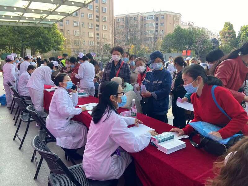 Yunnan Cancer Hospital provides free cervical and breast cancer screening for more than 4,500 poor women