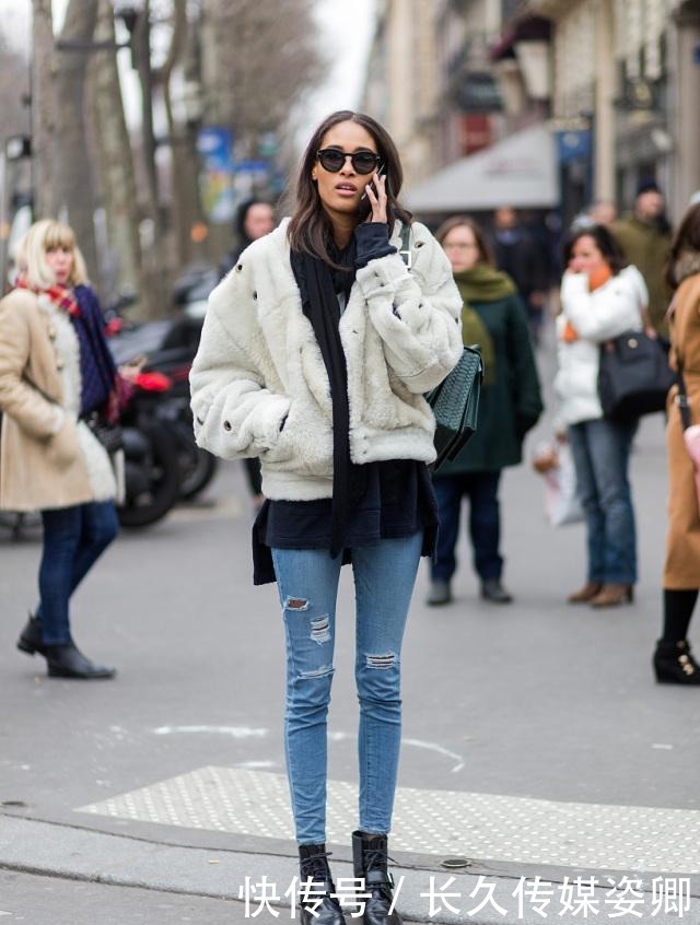 时尚|冬季摇粒绒外套不好穿?不急与靴子搭配起来,简单时尚又洋气