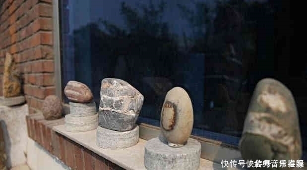 进山#退休老人进山觅奇石20年骑坏3辆摩托,发掘3件“镇斋之宝”