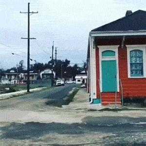 |搞笑GIF：嫂子为了让大哥戒烟 使尽了她浑身招数