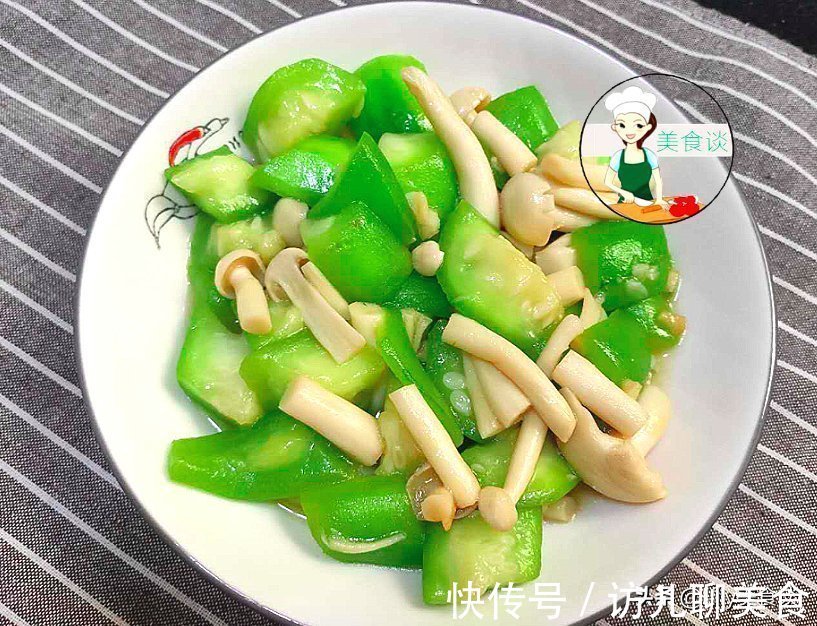 实惠|入秋后,这两样素菜一起炒,不放肉也很鲜甜,营养实惠,儿子爱吃